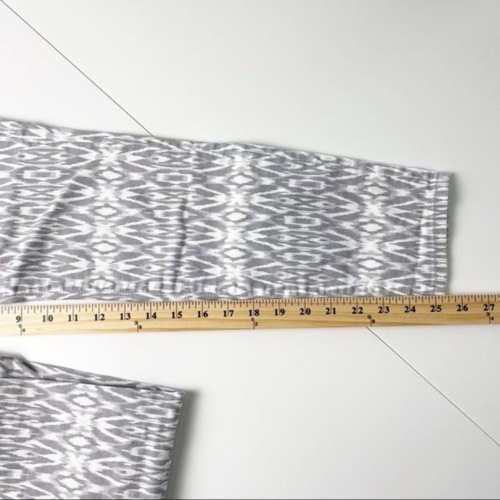 Ann Taylor LOFT Gray/White Printed Modern Ankle Pants Size 2 - Picture 8 of 8